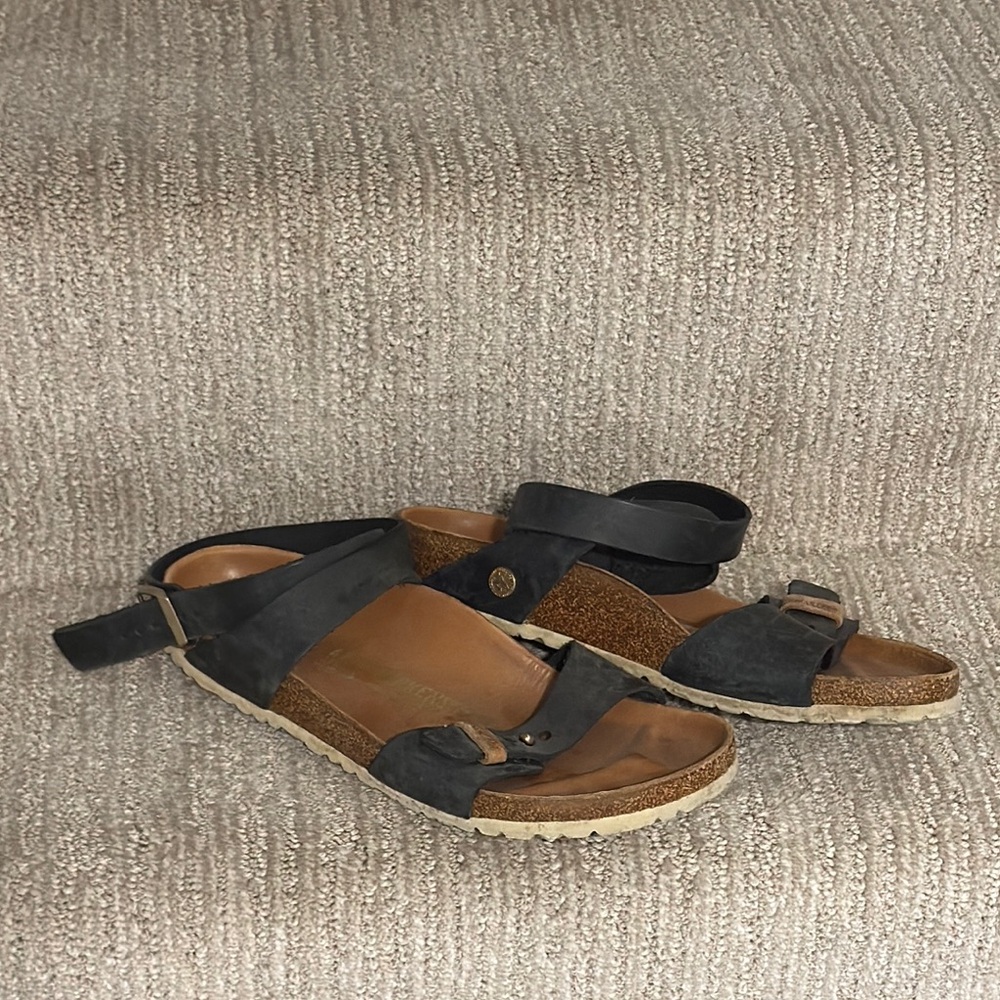 Black Birkenstock Sandals Yara Arizona look - clean footbed